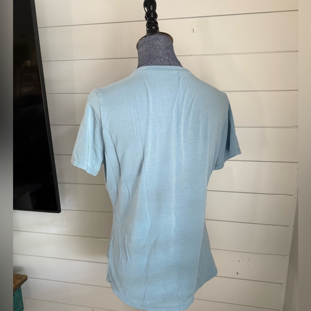 Nike Light Blue Workout Top - Picture 4 of 5